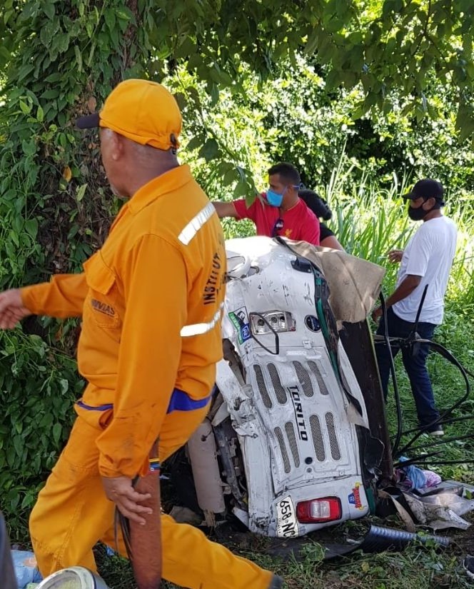 Dos Muertos Y Tres Heridos Deja Accidente De Tr Nsito En La V A Hacia